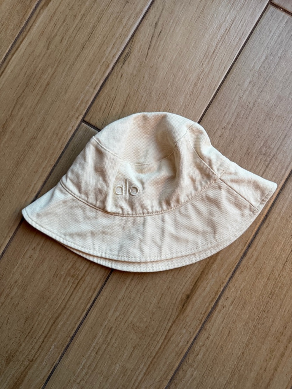 ALO Yoga Bucket Hat